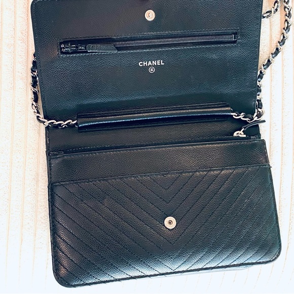 Chanel Caviar Chevron wallet on chain w/authenticity card, booklet, box NICE!!! - Picture 5 of 15